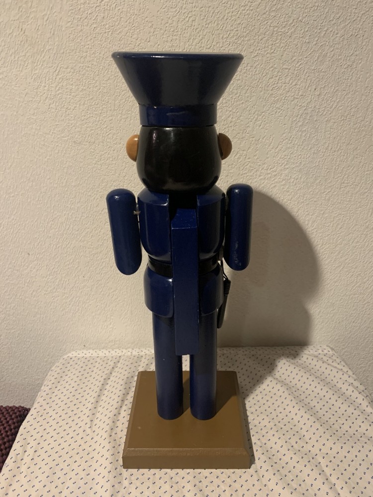 METROPOLITAN POLICE WOODEN NUTCRACKER