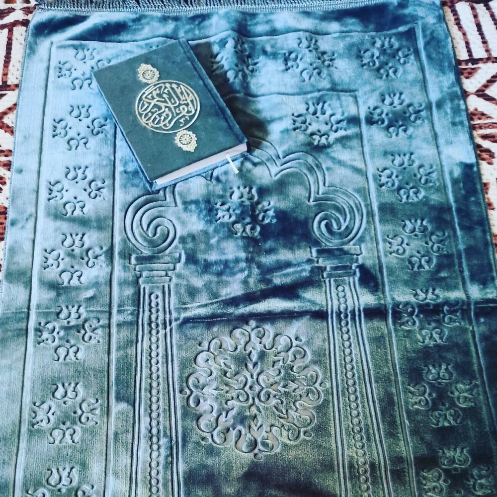 Quran With Prayer Mat