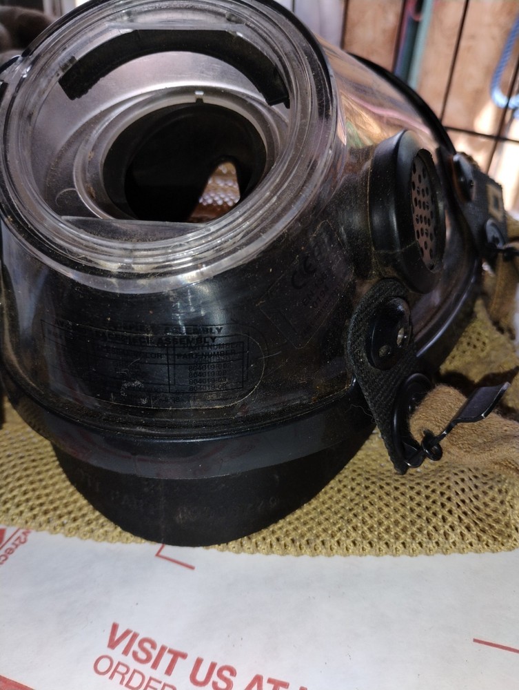 Scott Facepiece Assembly AV-2000 Respirator