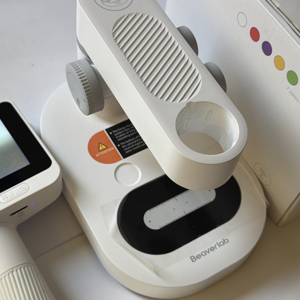 Beaverlab Smart Microscope Darwin M2 100X-1600X Digital Handheld 4.0" Screen