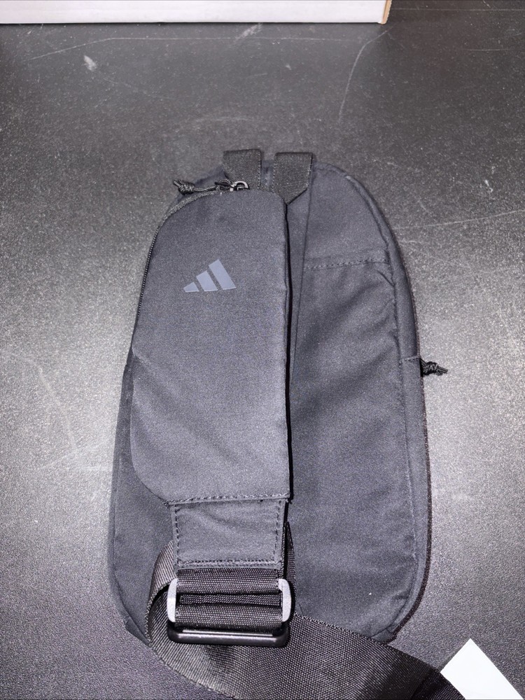 adidas Essential Sling