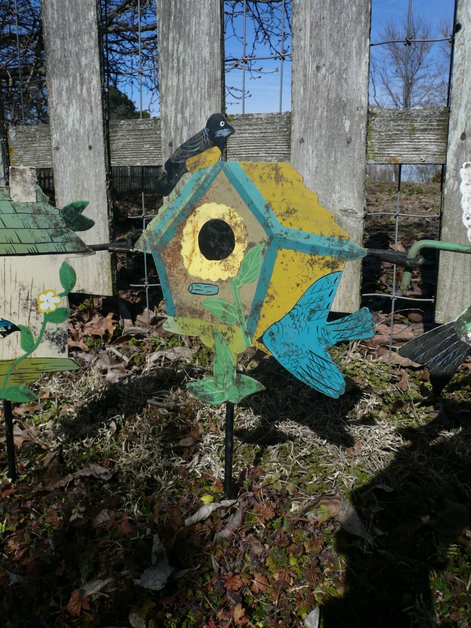 Mid Century Vintage Birds & Houses Metal Garden Border Stakes