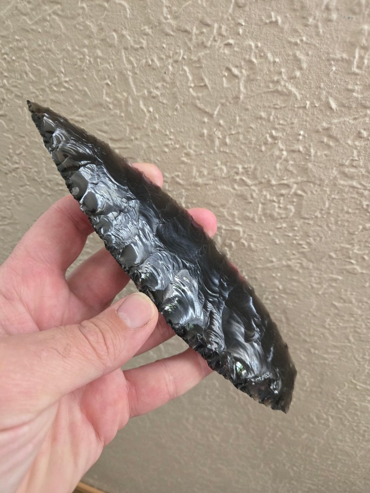 hand knapped obsidian blade