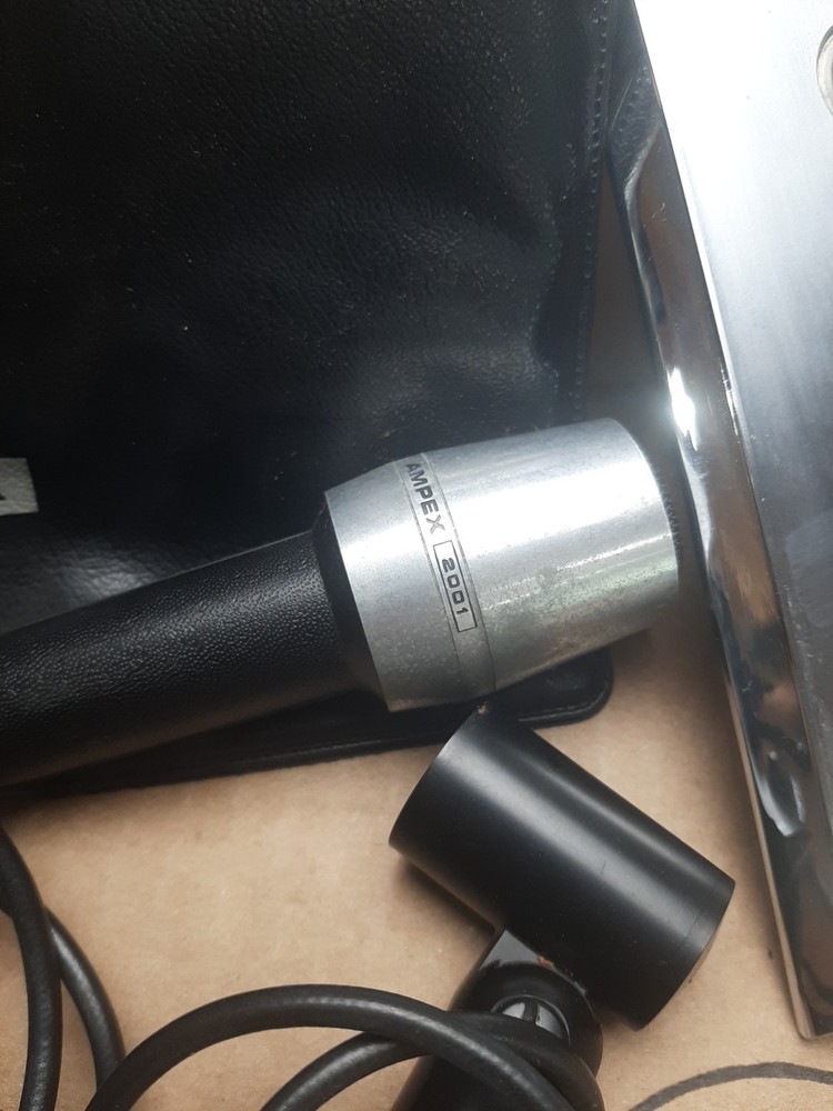 Ampex 2001 Microphone with Vinyl Case Stand Original Box Untested