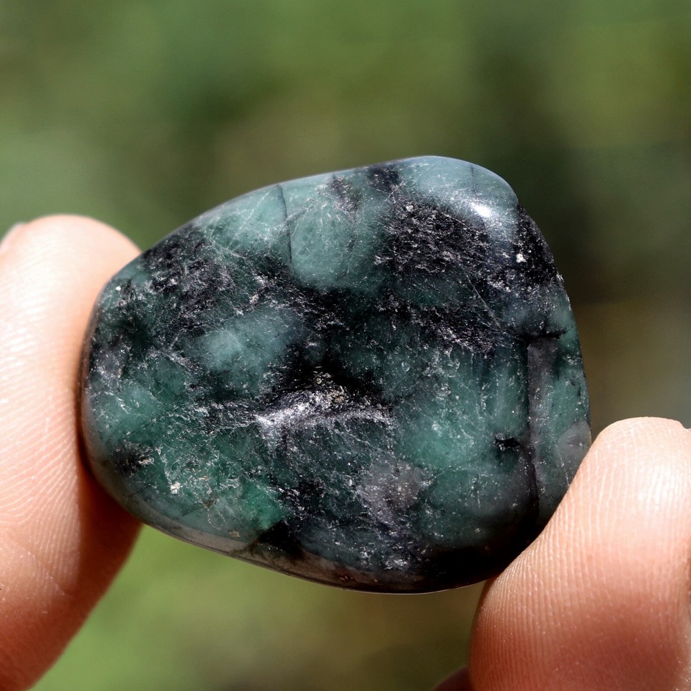Tumbled Polished Stone: Emerald from Brazil (EME514)