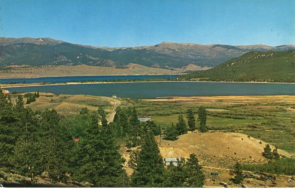 TWIN LAKES, CO - PC4044