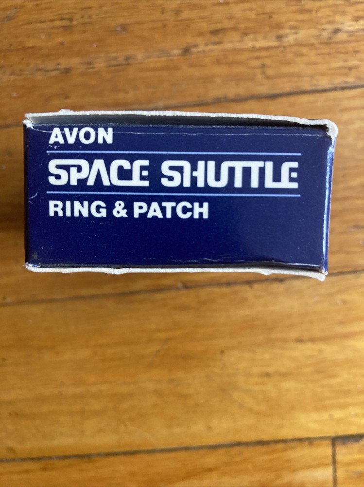 Vntg 1982 Avon NASA Space Shuttle Ring And Patch