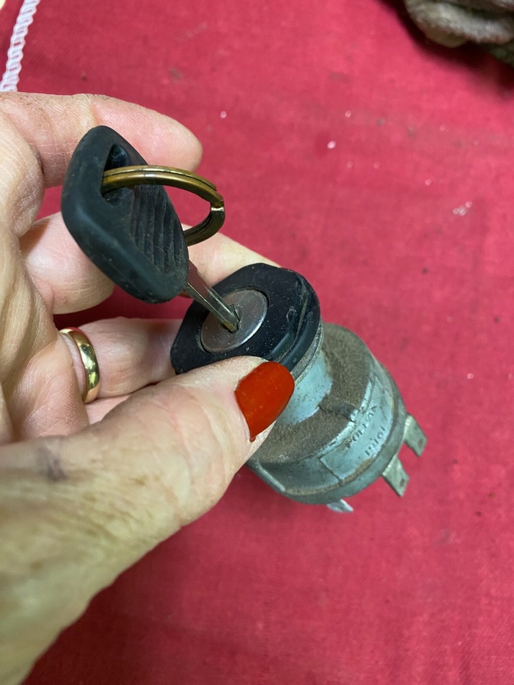 POLLAK IGNITION SWITCH WITH KEY, POLLAK 19161, WITH KEY