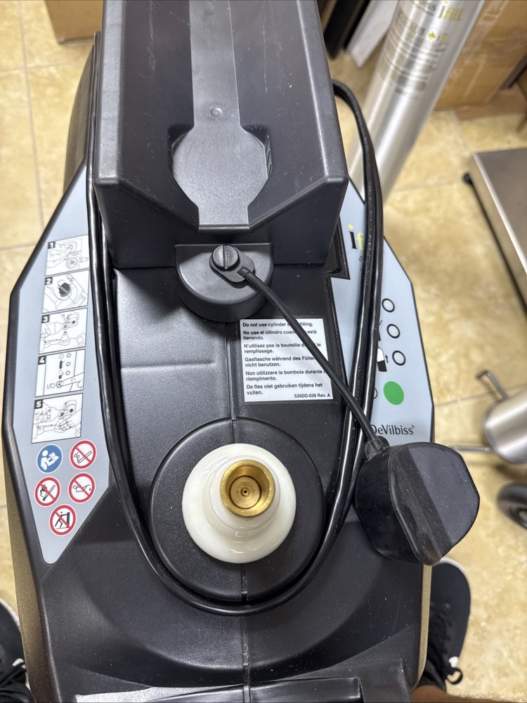 DeVilbiss Personal Oxygen Station