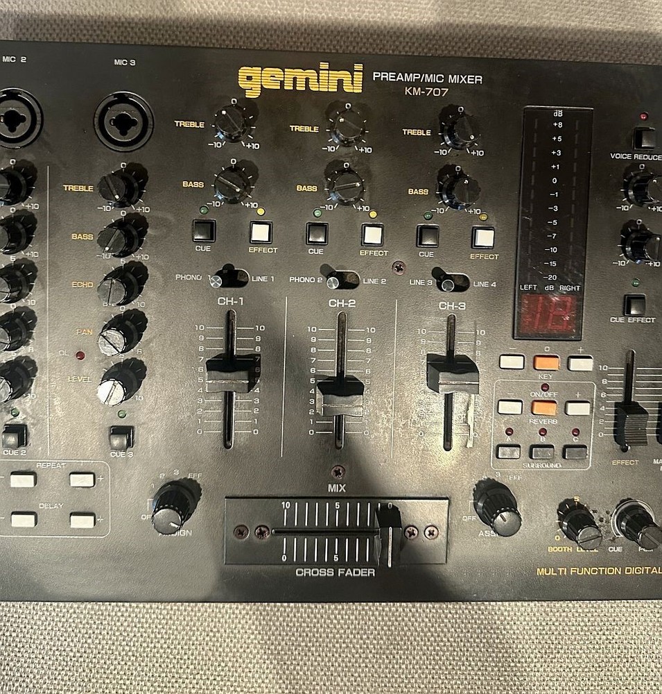 Gemini KM-707 Preamp Mic DJ Mixer Multi Function Digital Processor w/ Manual