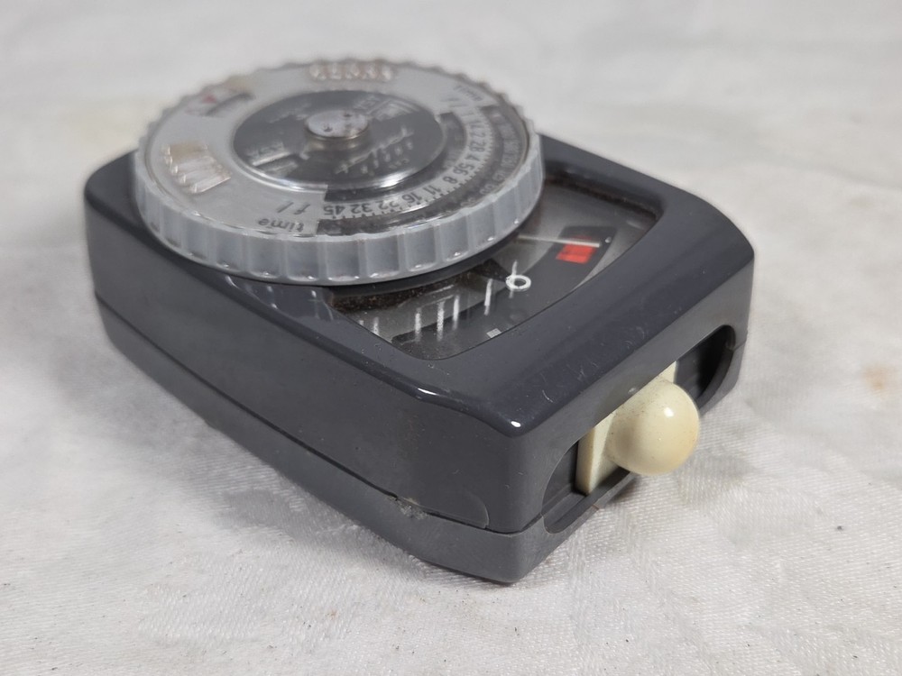 Gossen CdS Super Pilot Light Meter & Case - w/ New Battery