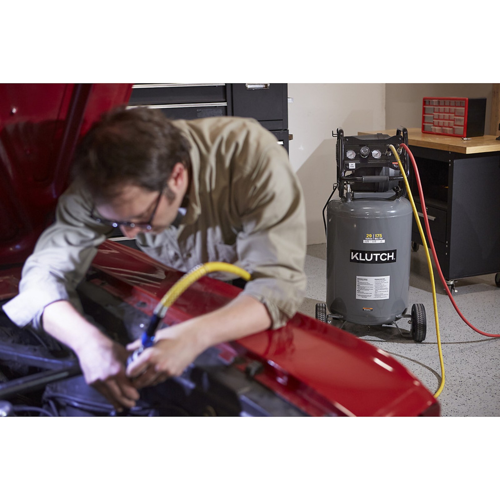 Klutch 29-Gallon Air Compressor, 2.5 HP, 120 Volts, 175 PSI