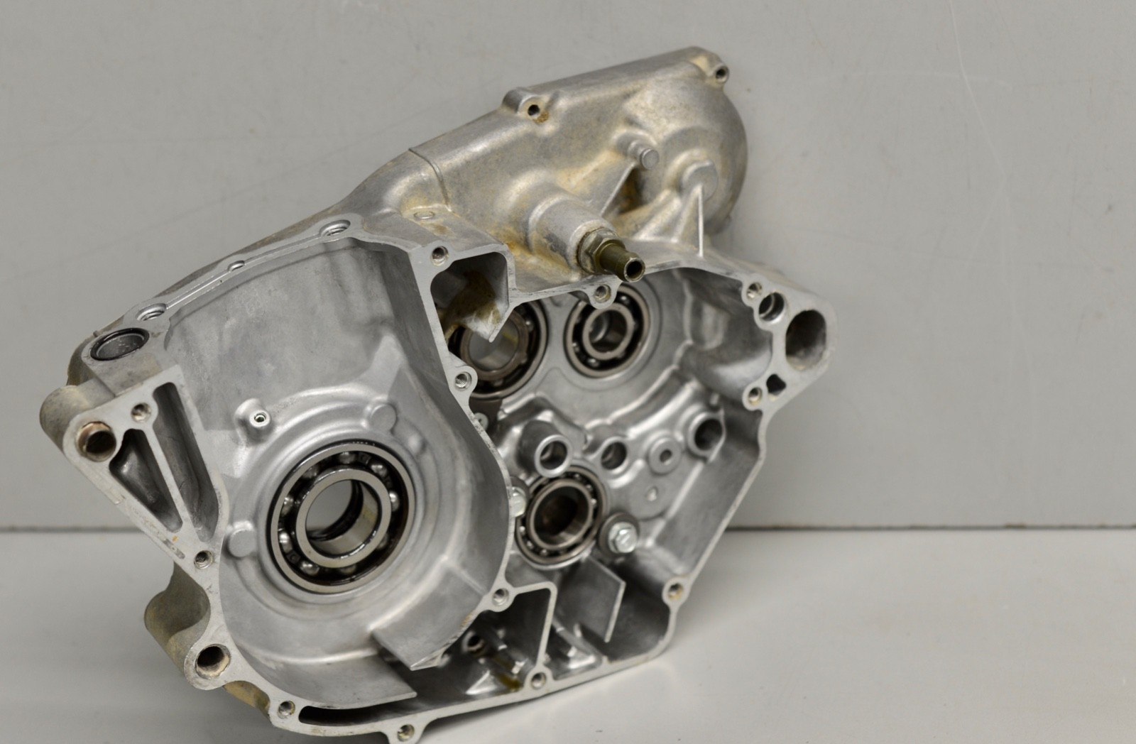 USED OEM 2005 05 KAWASAKI KX250F RIGHT SIDE ENGINE MOTOR CASE CRANKCASE