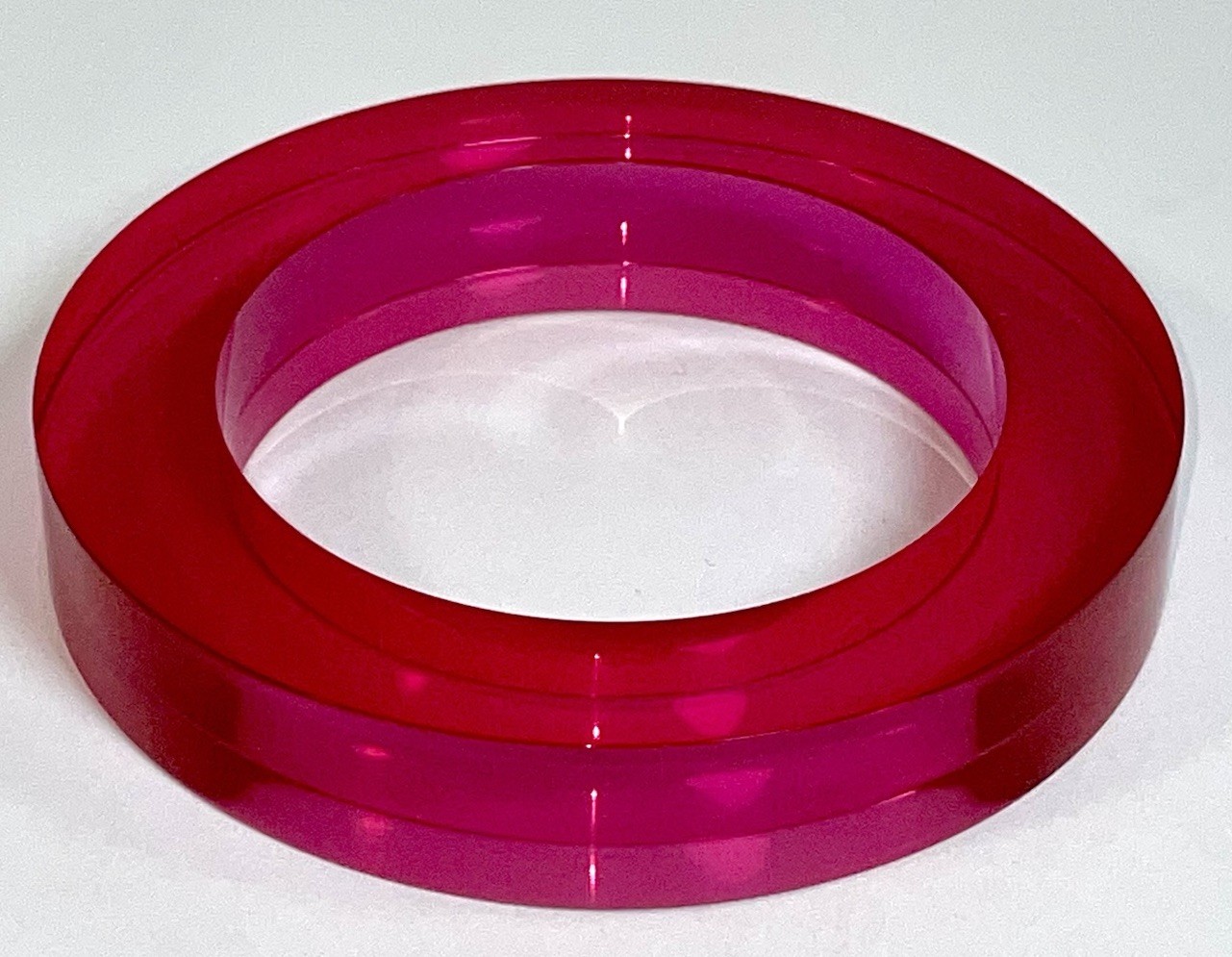 Lucite Acrylic Round Hot Pink Chunky Bangle Bracelet Fuchsia Estee Lauder Vtg 8”