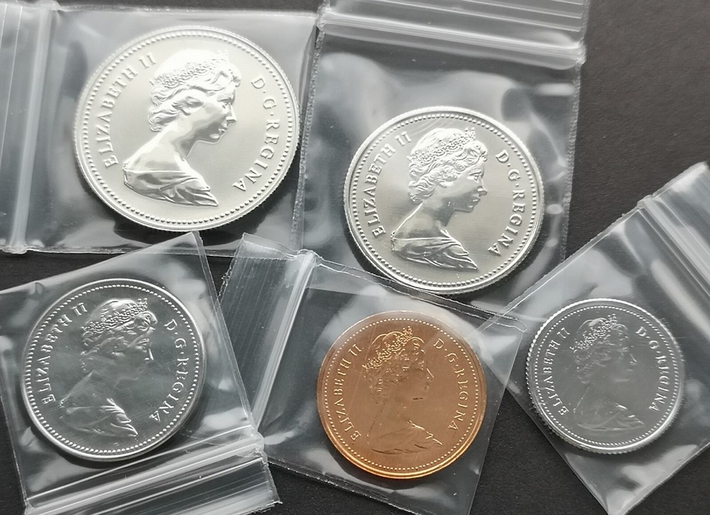 ***CANADA 1981 SPECIMEN COINS SET ***