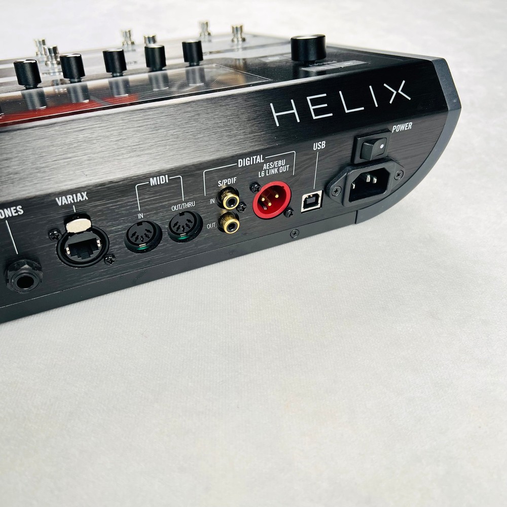 Line 6 Helix Guitar Multi-Effects Floor Processor 2023 - Black