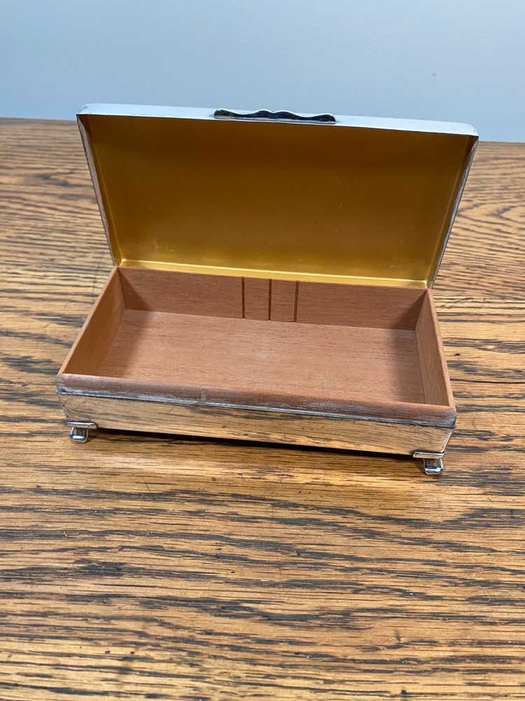 ANTIQUE ARISTOCRAT SILVER PLATE CIGARETTE TABLE TOP MACHINE TOP CASE BOX