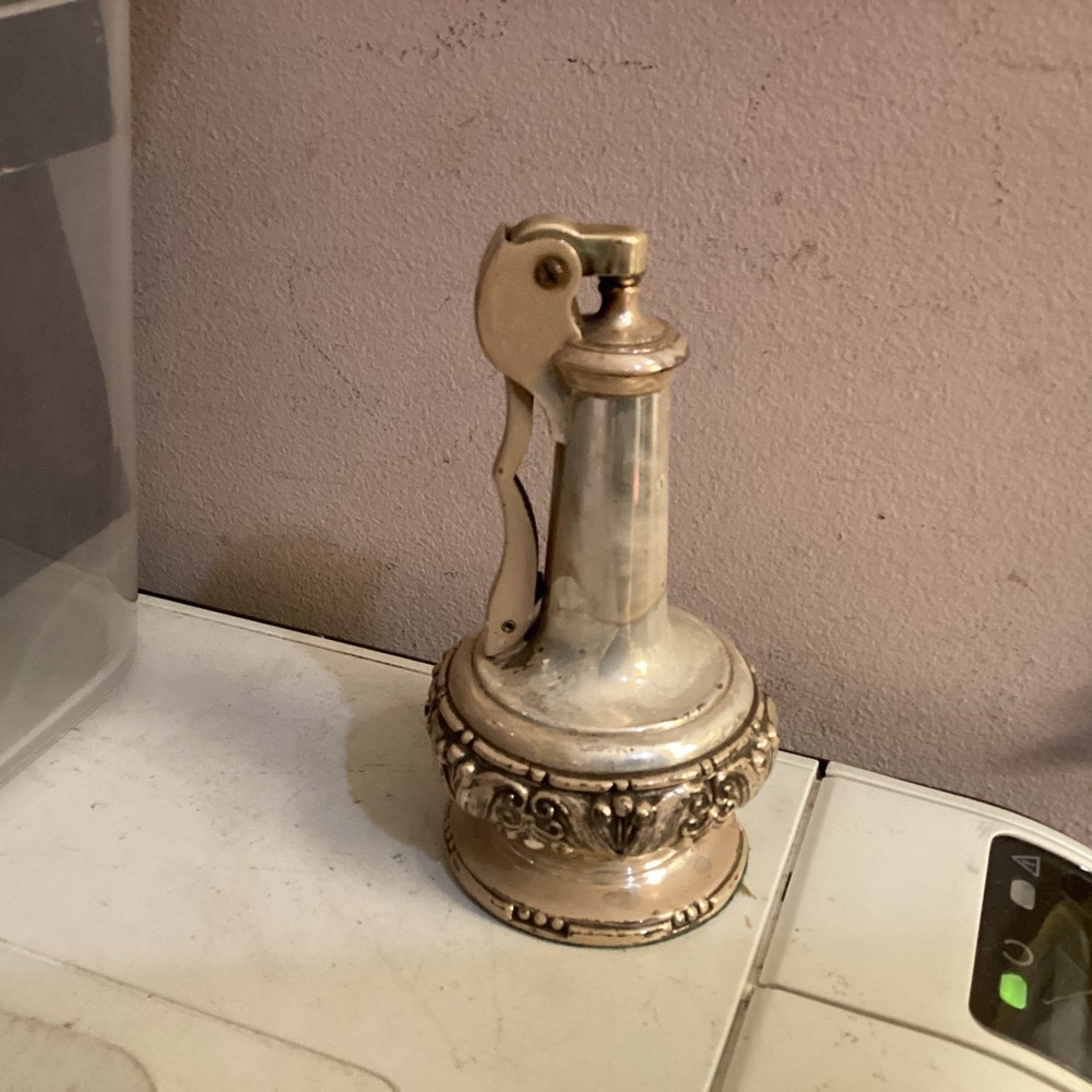 Vintage Silver Plate Ronson "DECANTER " Table Lighter