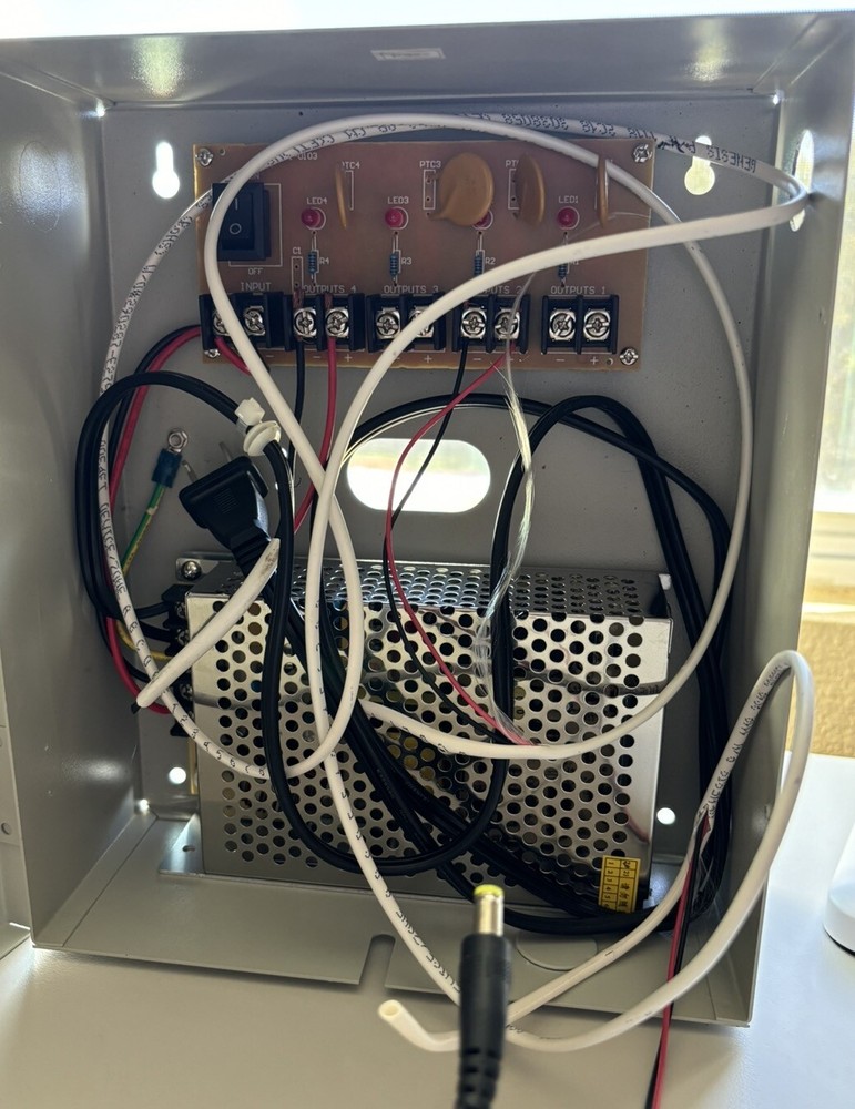 G-12VDC-16P/10A Camera DC Power Supply