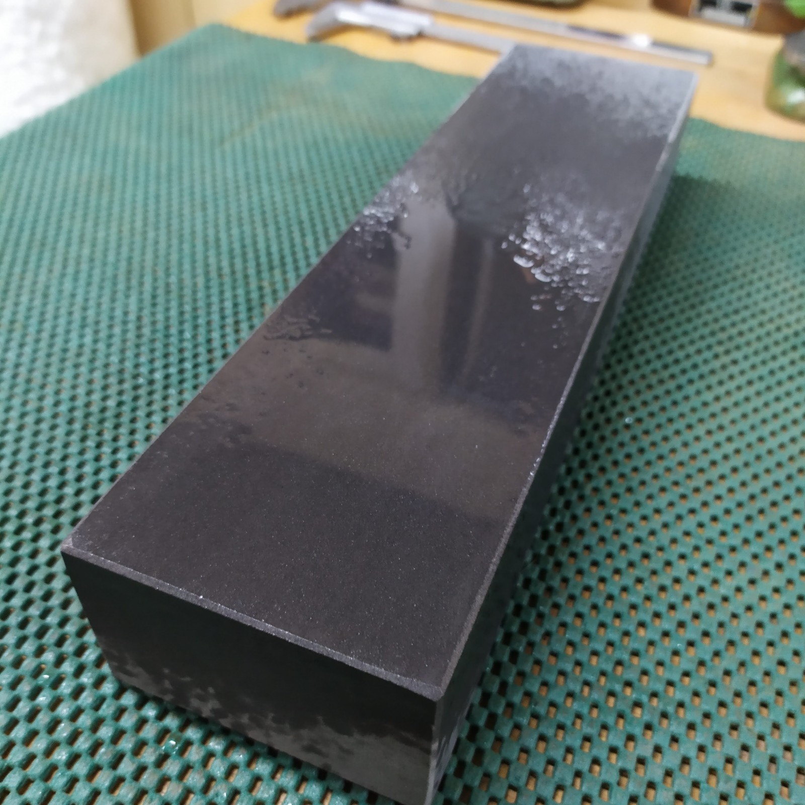 FRENCH Pyrenees NATURAL SHARPENING STONE, LARGE SIZE BIG BLOCK 7.1 lbs RARE !!!!