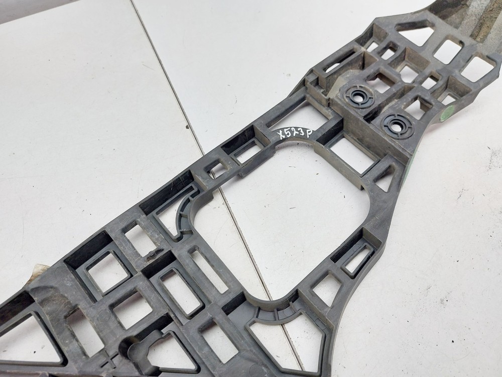MG HS REAR BUMPER MOUNT BRACKET RIGHT DRIVER SIDE 2020 30136856