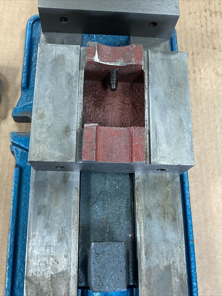 INTERSTATE 6” Machine Vise With Jaws & Handle