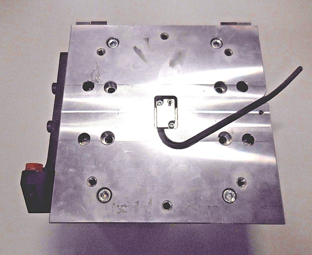 Scheebeager 565 090 441 Linear X, Y Table (± 1.0 µm)