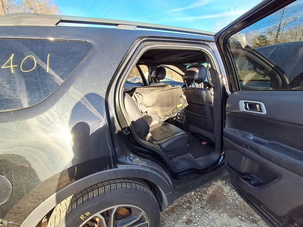 2015 Ford Explorer 8 Screen Display - Used, No Anti-Theft Code, Reprogram Needed