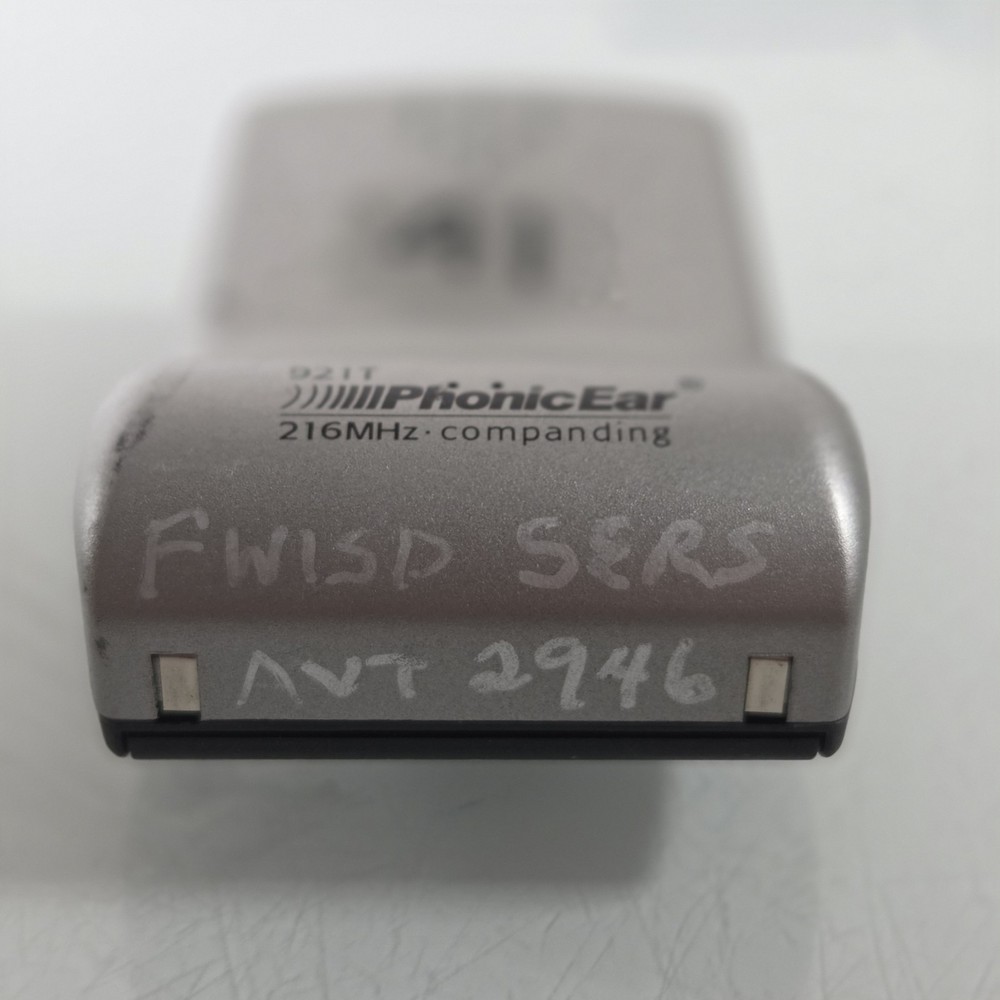 4 Bodyworn Transmitter 921T Radium 216MHz Phonic Ear UNTESTED - 1 DOESNT TURN ON