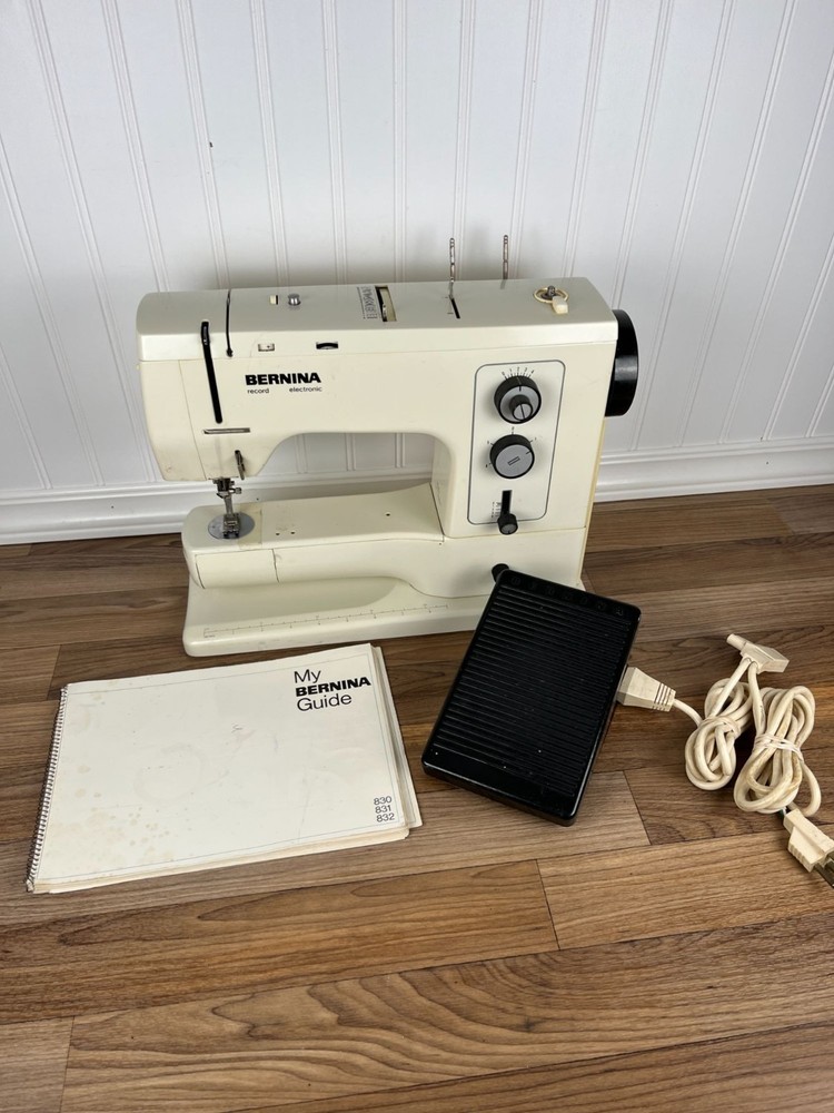 BERNINA 830 Record Electronic Sewing Machine With Pedal