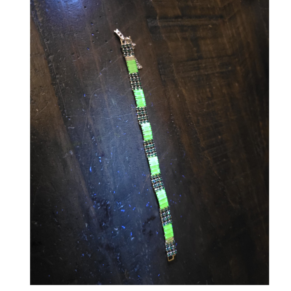 uranium glass bracelet 7"