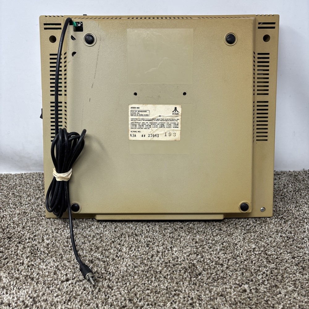 Atari 400 Computer System console with Power Supply TESTED and Working