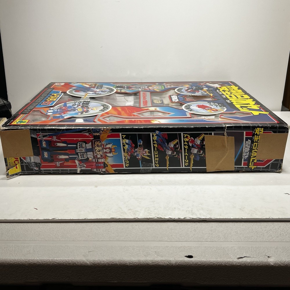 Unrivaled Robot Tryder G7 Hawk Eagle Cosmic Beagle Clover Japan