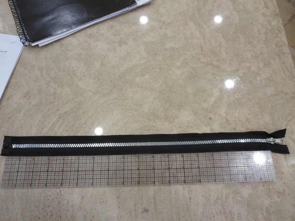 18 Inch Plastic Zipper #5 silver teeth light Weight Separating