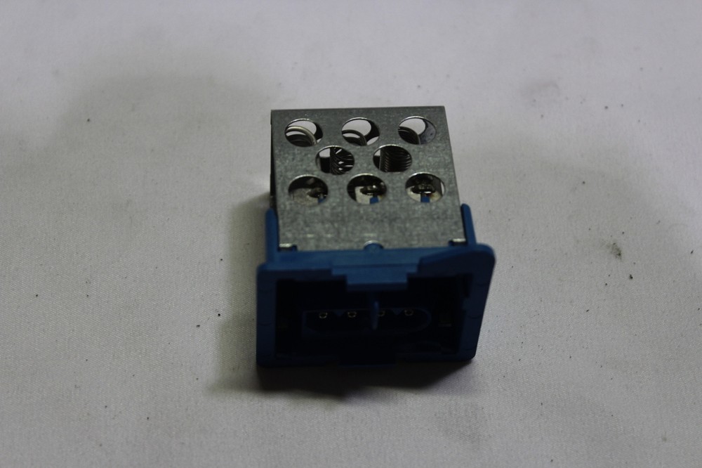 Genuine HVAC motor resistor for BMW E-32 E-34