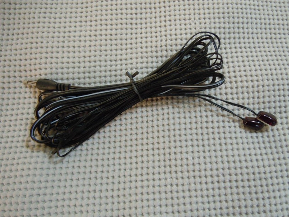 Universal 10 ft. Remote Control Infrared Emitter Extender IR Blaster Cable 3.5mm
