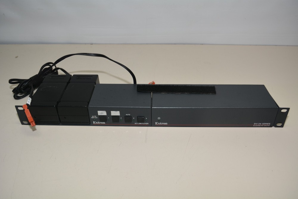 Extron Versa Tools A/V Switcher MSW 4V & Extron DVI DA2 Amp #W2494
