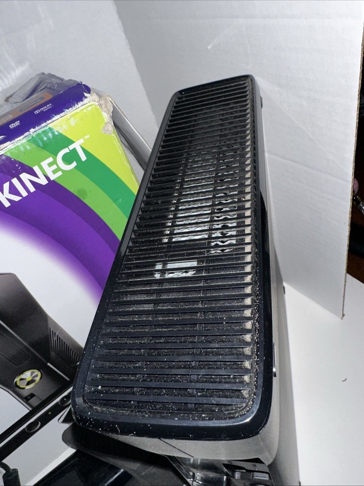 Xbox 360 S Black Model 1439 With Kinect Sensor 4GB
