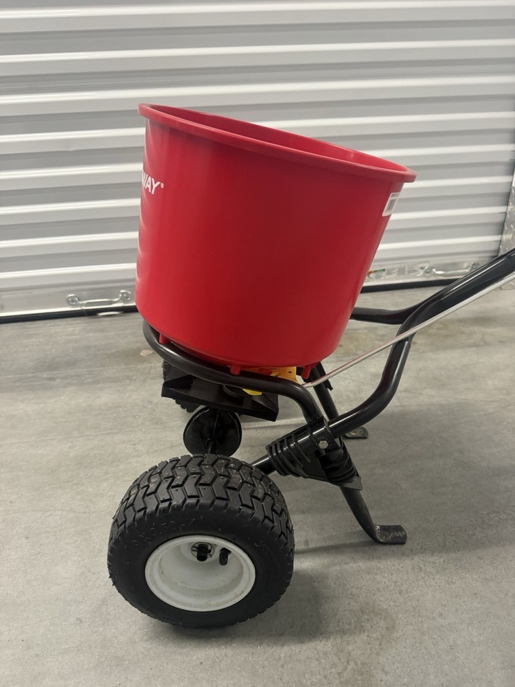 EarthWay 2600A Plus Broadcast Spreader-Used-Good-Includes All Parts