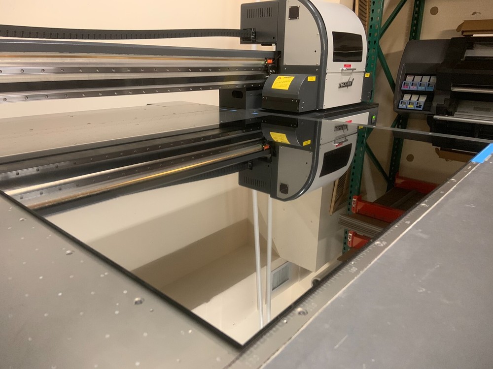 Professional Flatbed UV Printer TECKSTORM 2513L UV Flatbed Digital Printer - 7 H