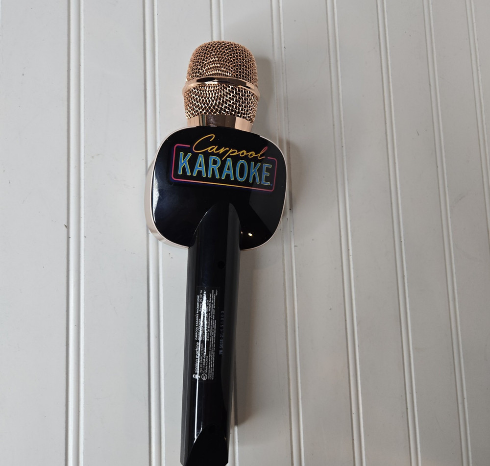 Singing Machine Karaoke Mic 2.0 Wireless & Bluetooth Microphone- Black/Gold