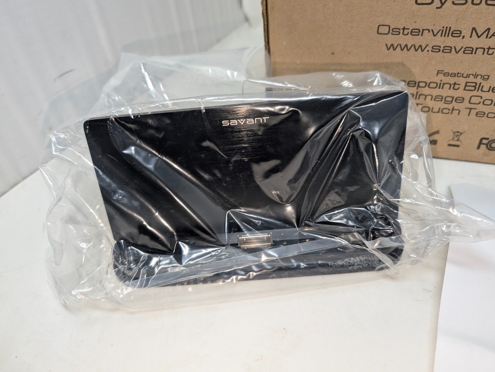 Savant DCD-100B-06 Table Top Charging and Control Dock