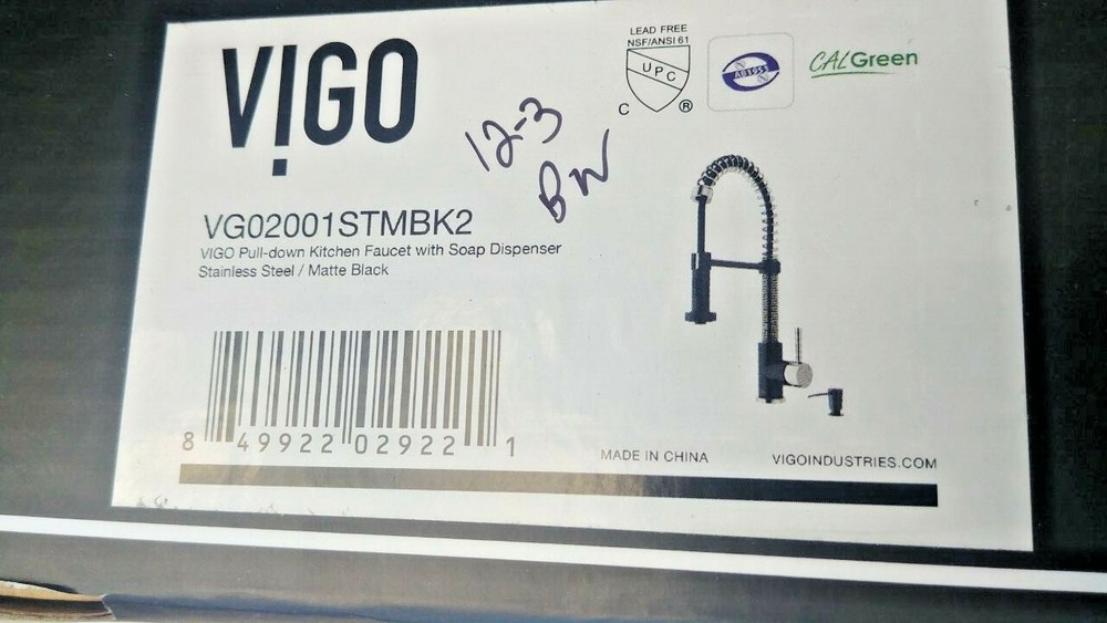 ​VIGO VG02001STMBK2 Edison Single-Handle Pull-Down Sprayer Kitchen Faucet in Sta