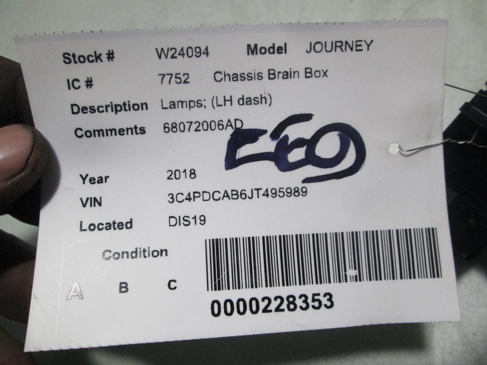 18 DODGE JOURNEY Lamps MODULE 68072006AD