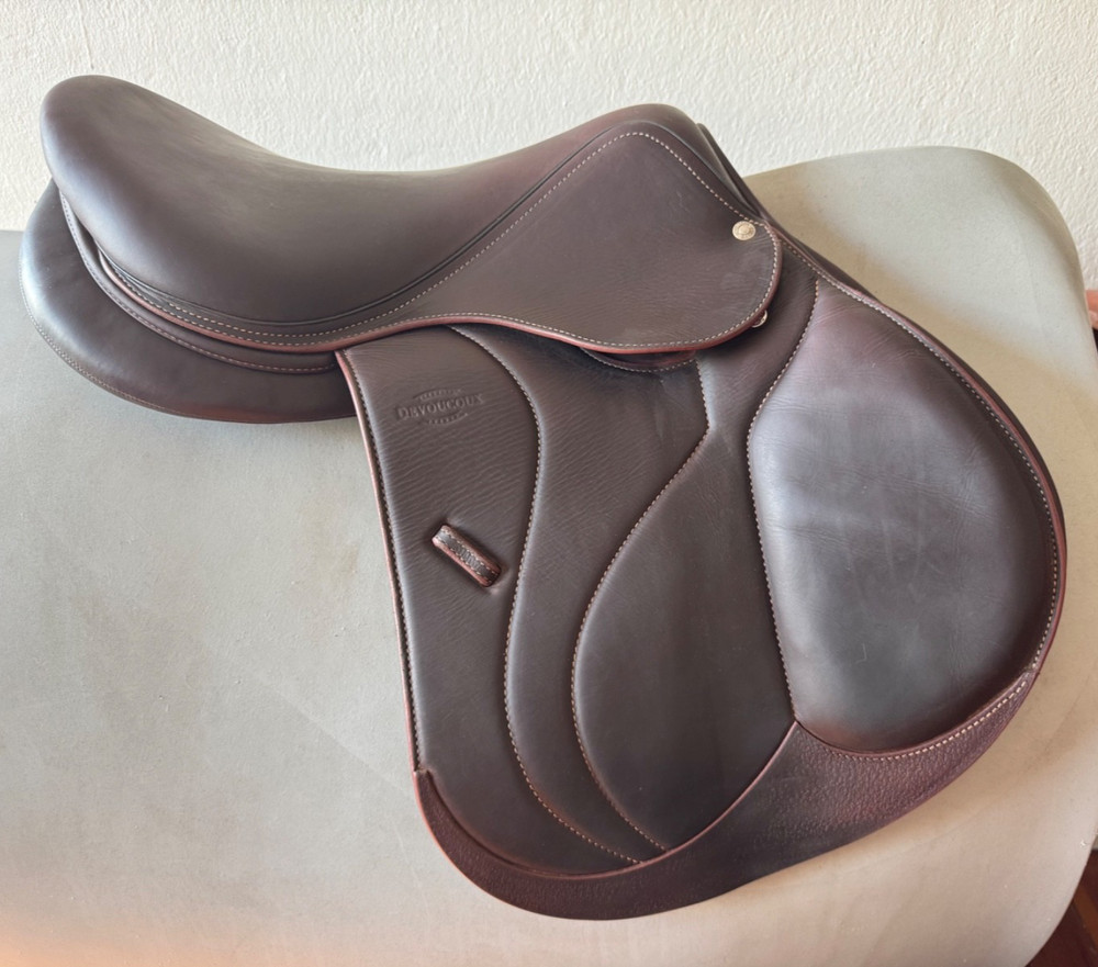 17" Devoucoux Biarritz O Saddle - 2AA - 2022 - Full Buffalo - Mint!