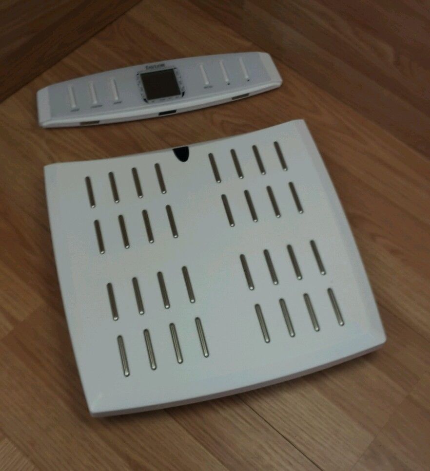 Taylor (5582) Wireless Body Fat Analyzer and Scale With Removable Display *READ*