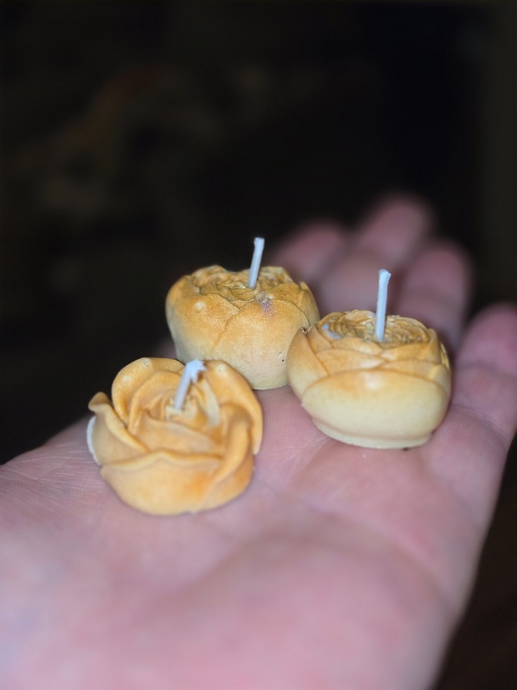 APOLLO CUSTOM FLORAL TEALIGHT CANDLES
