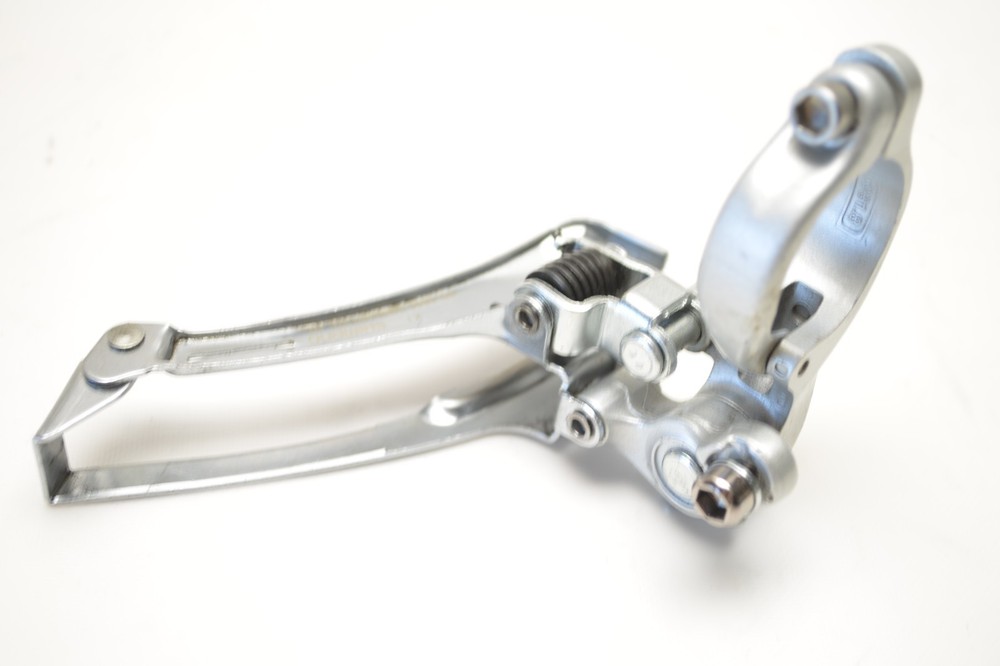 SHIMANO BICYCLE BOTTOM PULL DOUBLE RING FRONT DERAILLEUR 31.8 MM CLAMP FD-2300
