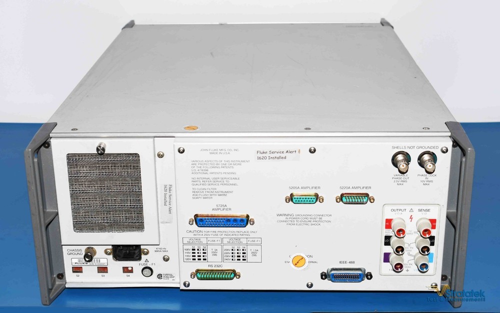 Fluke 5700A Multifunction Calibrator with FLUKE Calibration Certificate