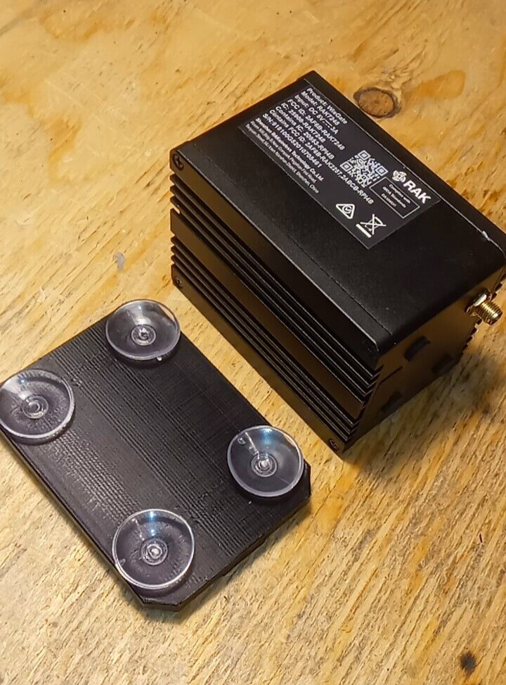 RAK Hotspot Helium v2 (Easy elevation gain!) Hidden screwless window-wall mount